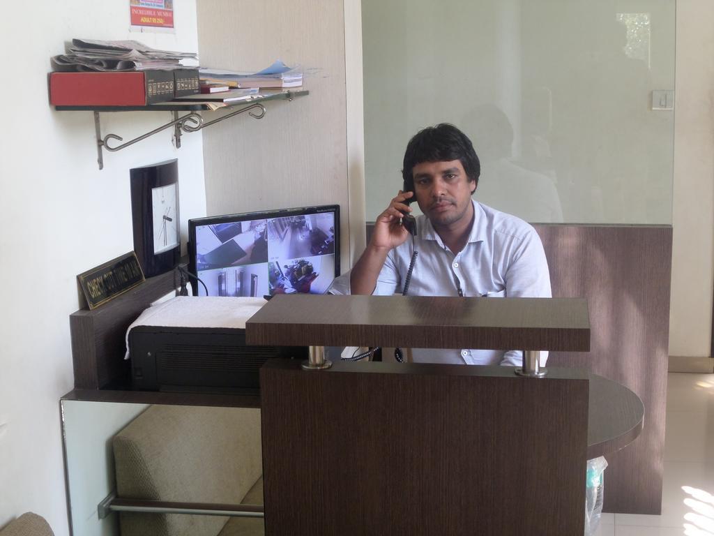 Hotel Minerva Residency Bombay Esterno foto