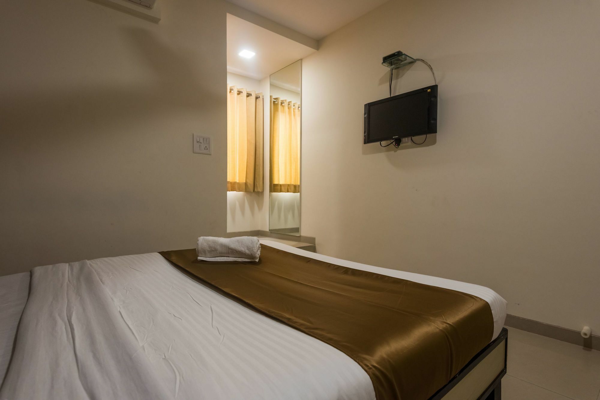 Hotel Minerva Residency Bombay Esterno foto